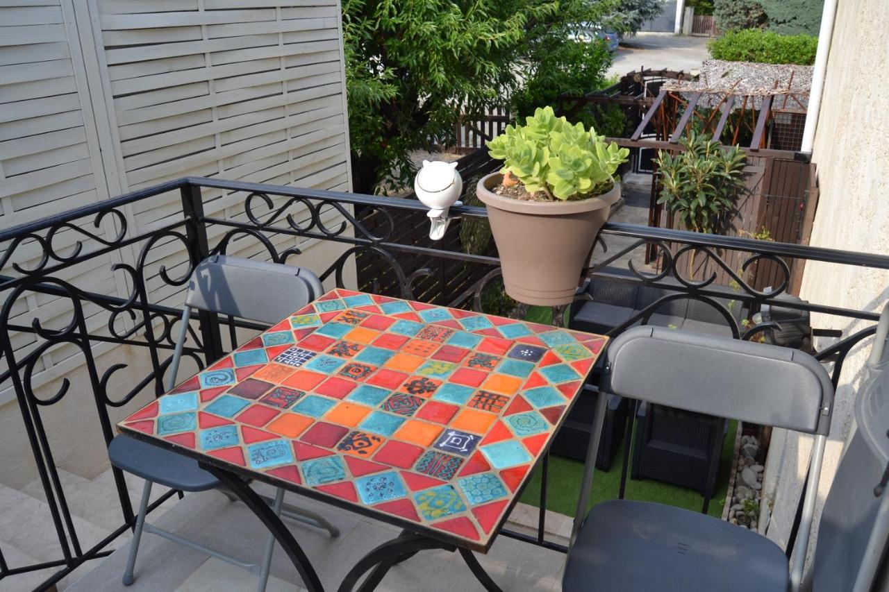 Pavillon De Luberon Apartman Lauris Kültér fotó